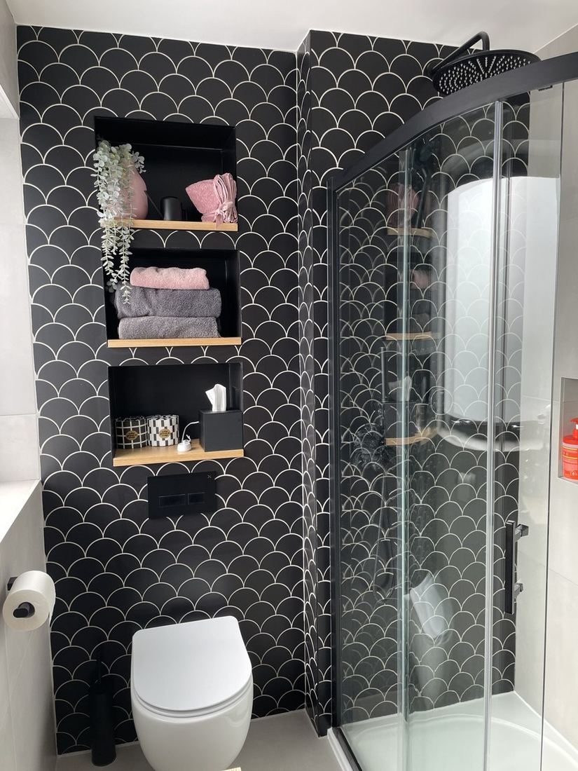 After — ensuite toilet and storage shelving